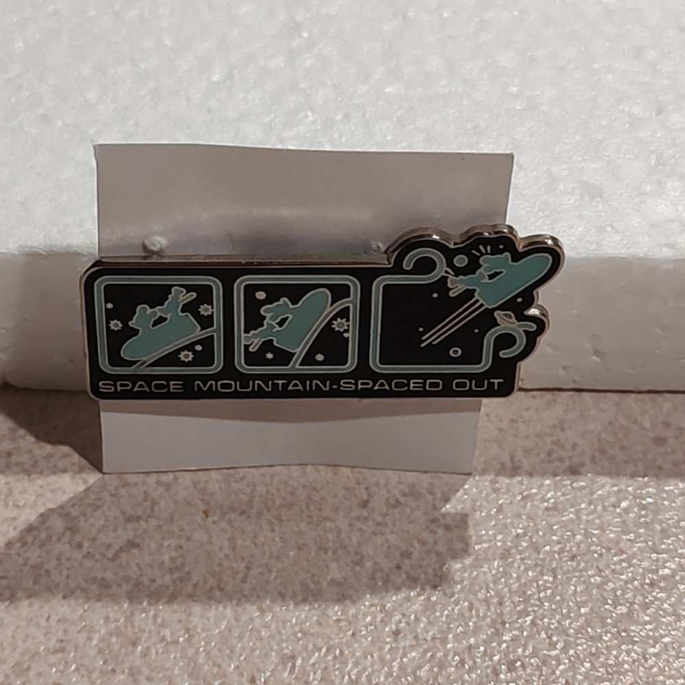 Retired Disney World Space Mountain Spaced Out Ride glow dark Series 2